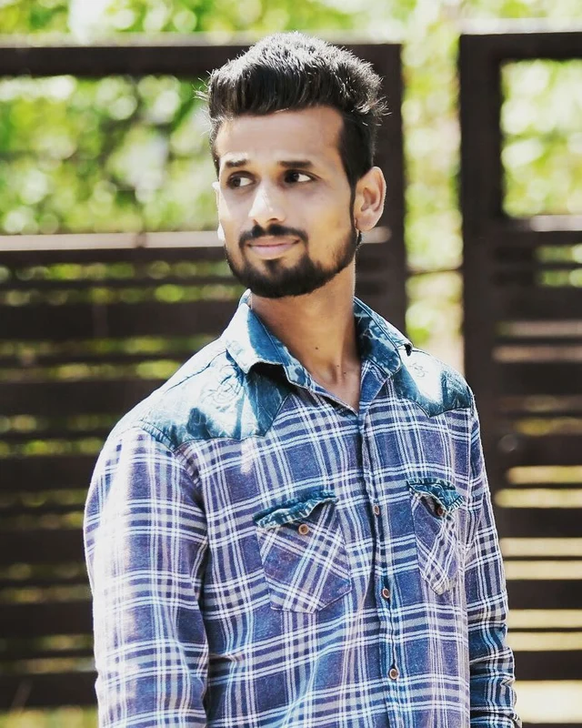 Solo portrait from Suraj Kumar’s personal collection, photograph 15.